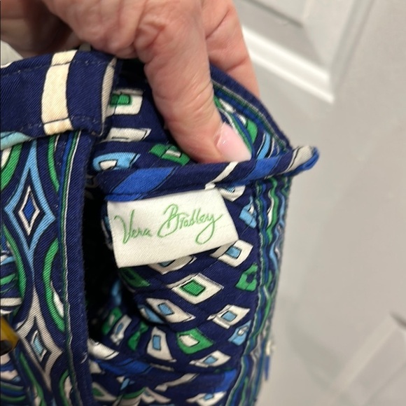 Vera Bradley 2 pcs. Blue and Green Tote with Matching Wristlet - Picture 2 of 14